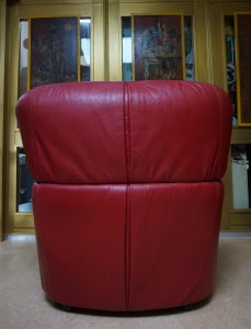 Red-leather-chair-lounge-club-armchair-Calia-Italy-vintage-rood-leren-armstoe