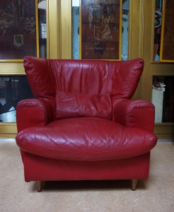 Red-leather-chair-lounge-club-armchair-Calia-Italy-vintage-rood-leren-armstoe