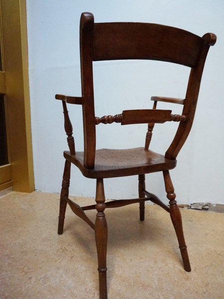Windsor-Oxford-chairs-armchair-bow-bar-back-elm-Engelse-eetkamerstoelen-armstoel