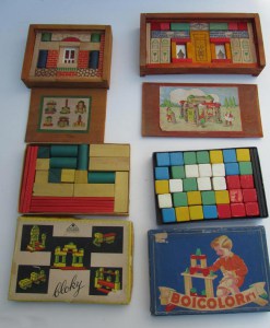 Set van 4 oude vintage houten blokkendozen