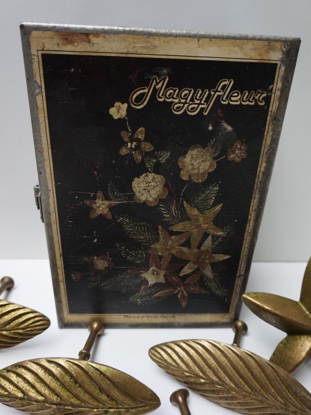 magy-fleur-magifleur-bronze-flowers-leaves-decorations-cake-chocolate-sugar-Chef-Yves-Thuries