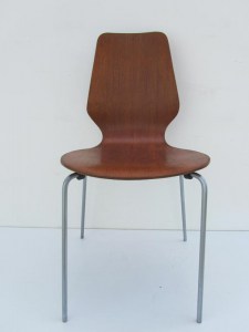 Vintage Deense School plywood stoel / chair , in de stijl van Arne Jacobsen