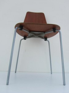 Vintage Deense School plywood stoel / chair , in de stijl van Arne Jacobsen