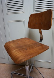 vintage-doktersstoel-architectenstoel-bureaustoel-plywood-doctors-chair-desk